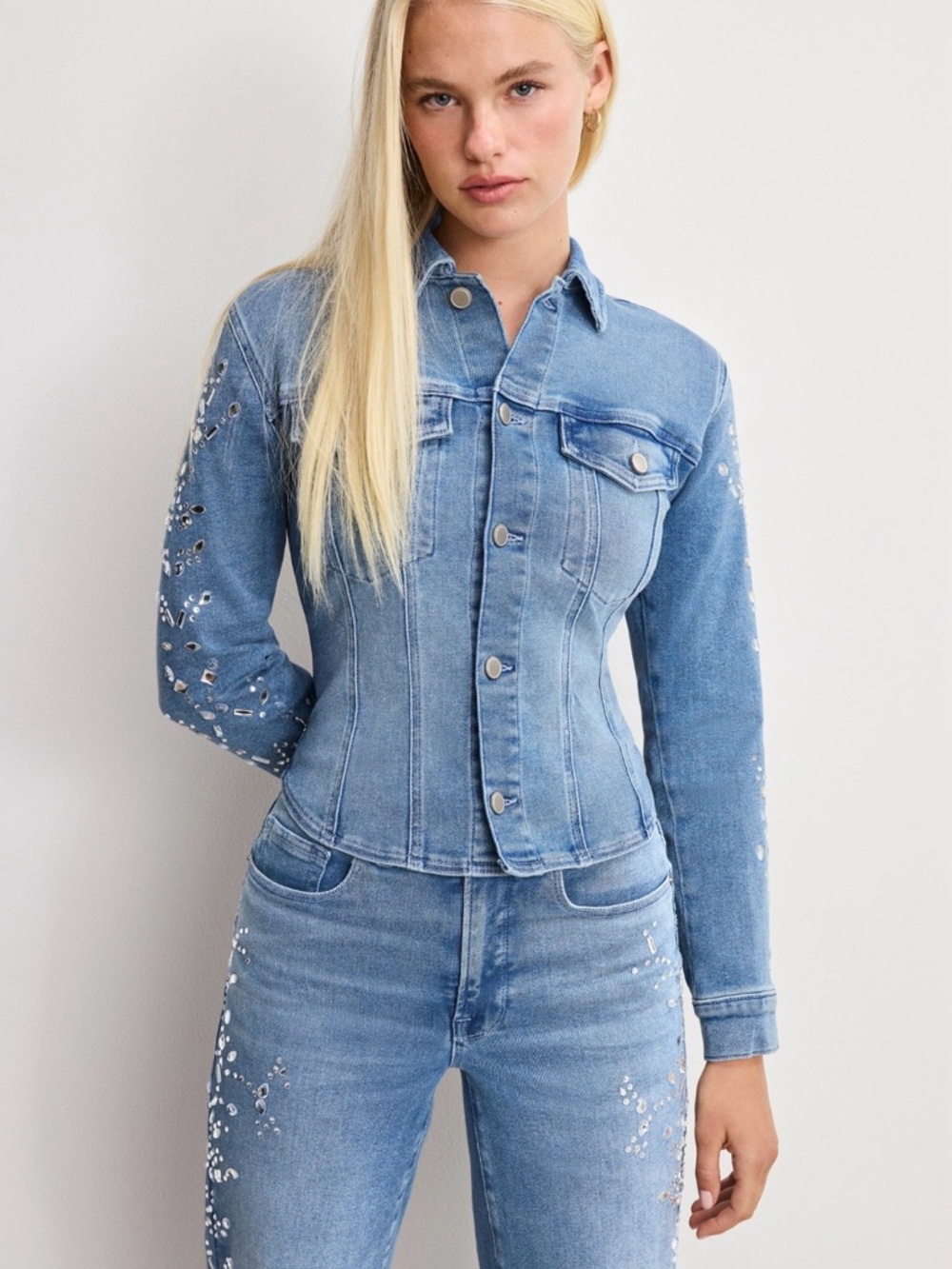 Good American Light Blue Denim Jacket with Logo Tag - Picture 3 of 9